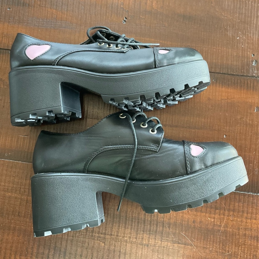 Like new Koi Black Platform Lace-Up Shoes with Pink Heart Accents size 8